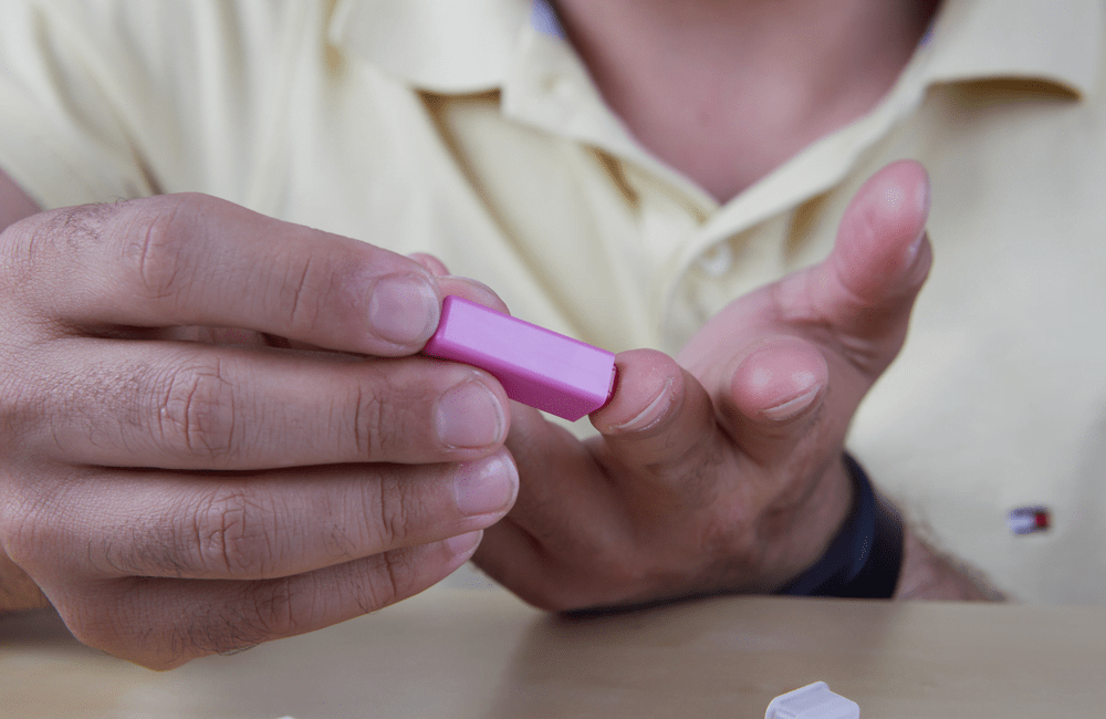 Finger prick nucleic acid HIV selftest using a USBinterfaced device