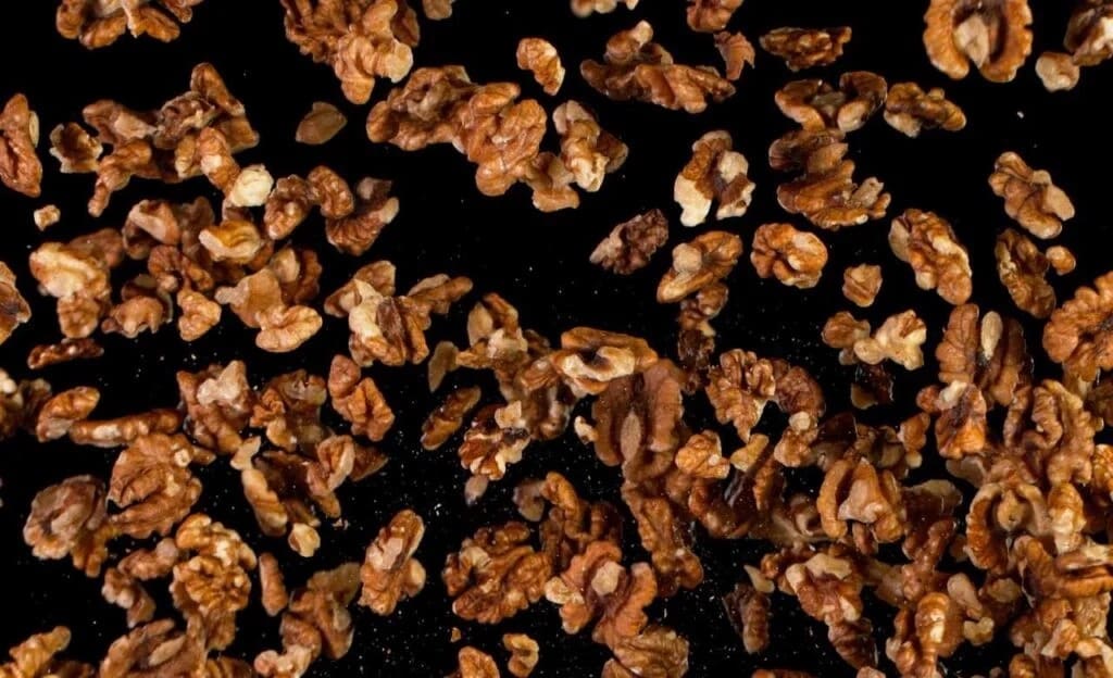 Do Walnuts Go Bad? What Are The Signs? Eat Your Beets