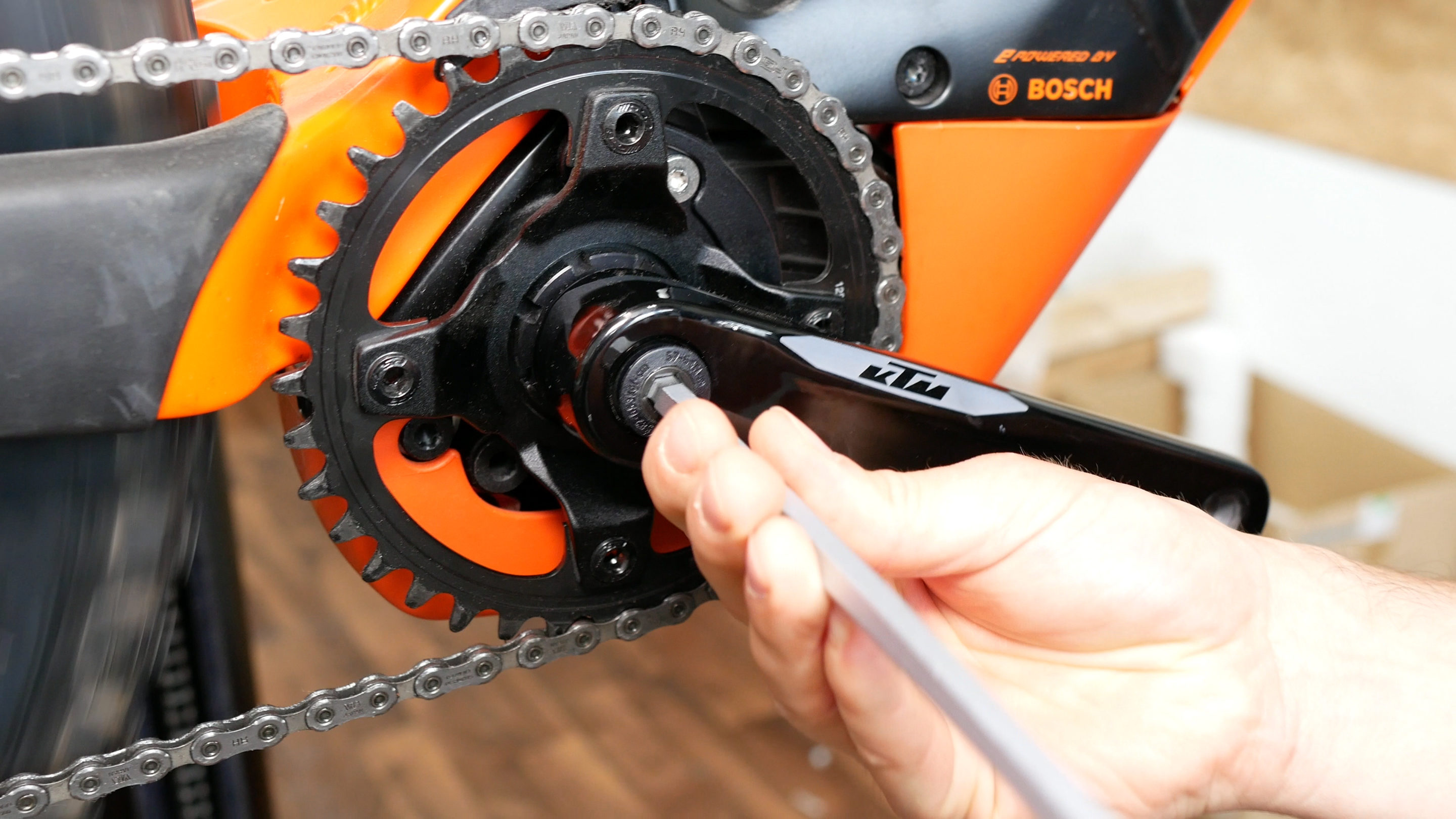 Changing your bike chain ring in a few minutes tutorial