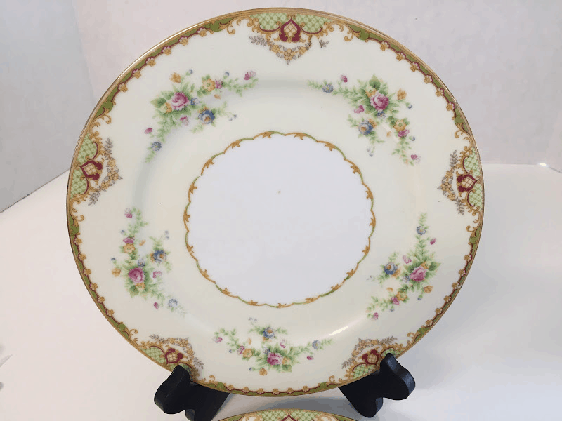 Best Price Empress China Dinner Plates (Set of Four) For Sale