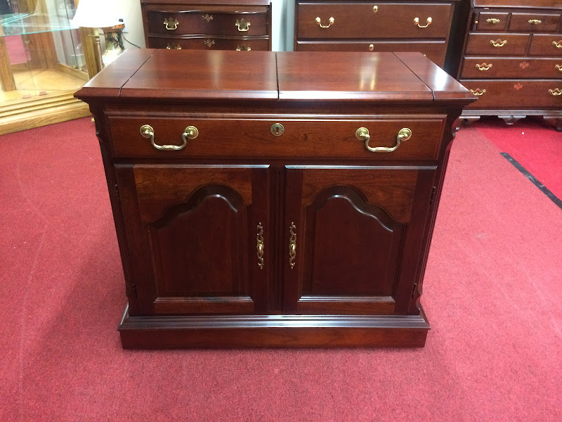 Best Price Vintage Server, Pennsylvania House Furniture, Lewisburg For Sale