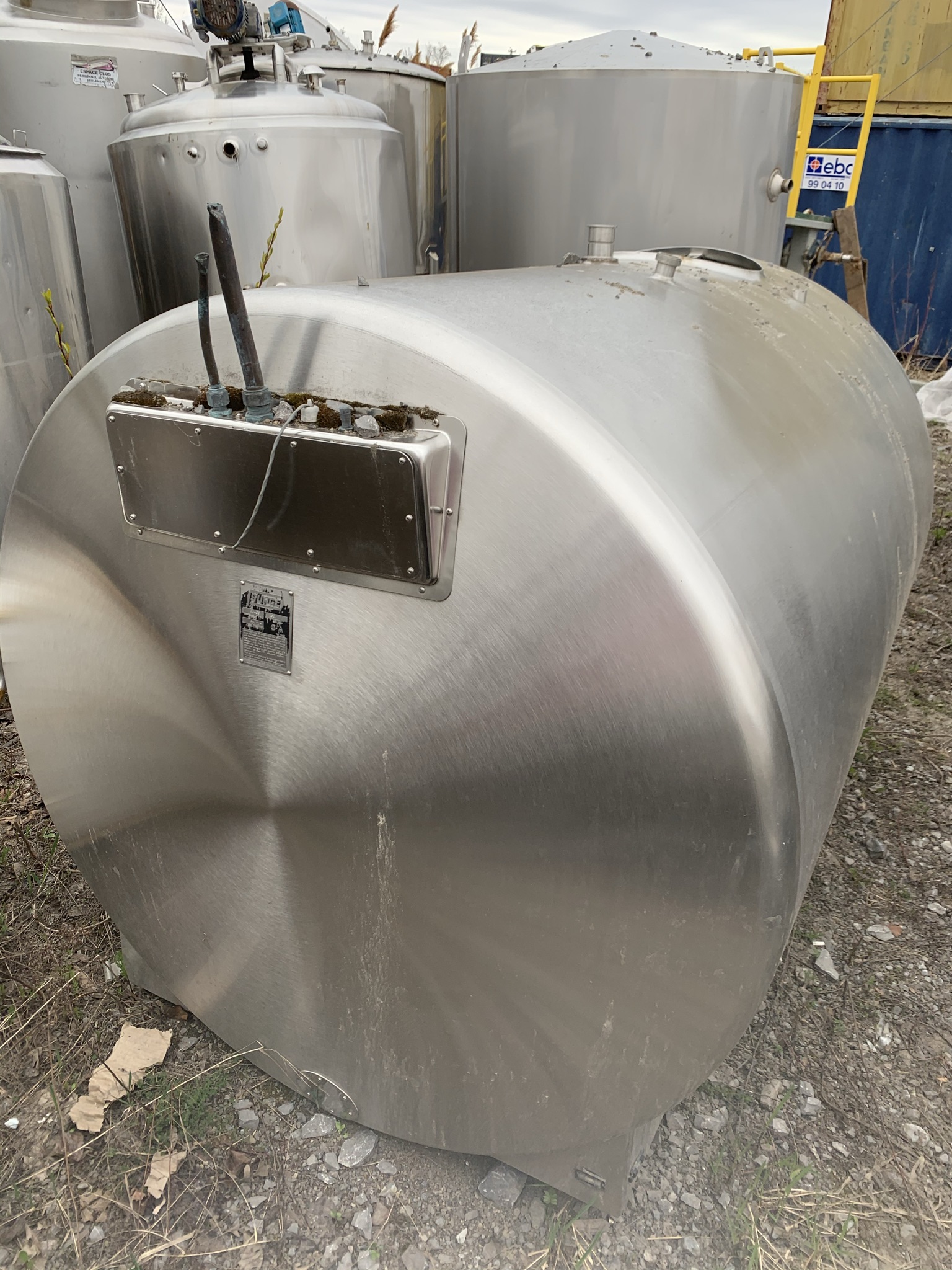 The liter (also written liter; 10 liters to gallons = 2.64172 gallons. Réservoir horizontal 600 gallons (2400 litres) EBR