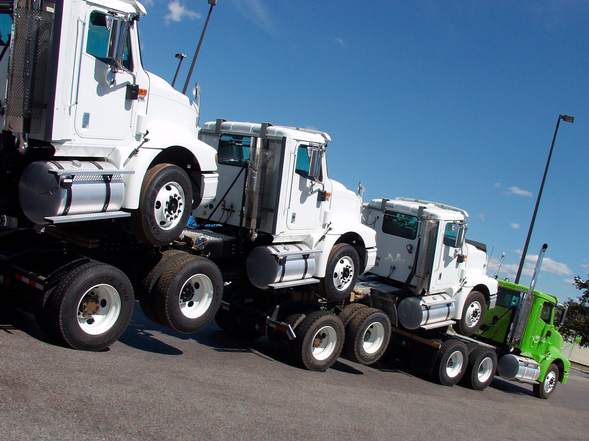 Heavy Duty Towing Services in Oakland, CA EB Towing
