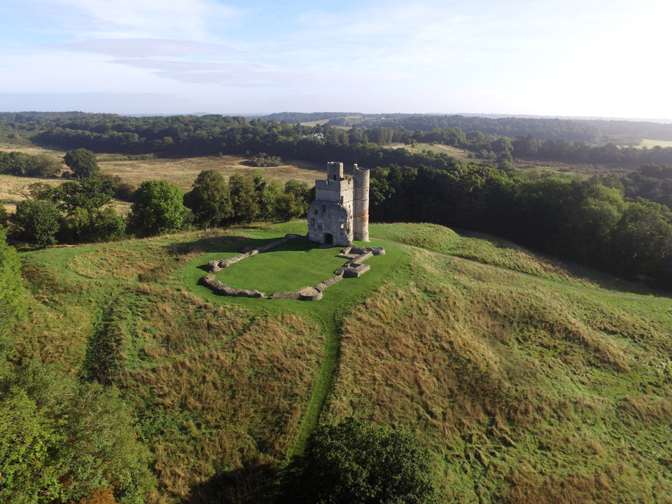 DONNINGTON CASTLE