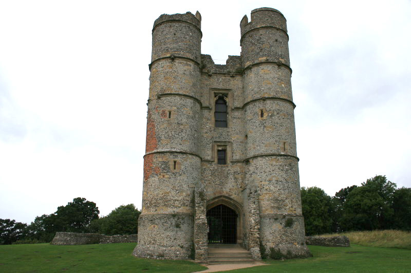 DONNINGTON CASTLE