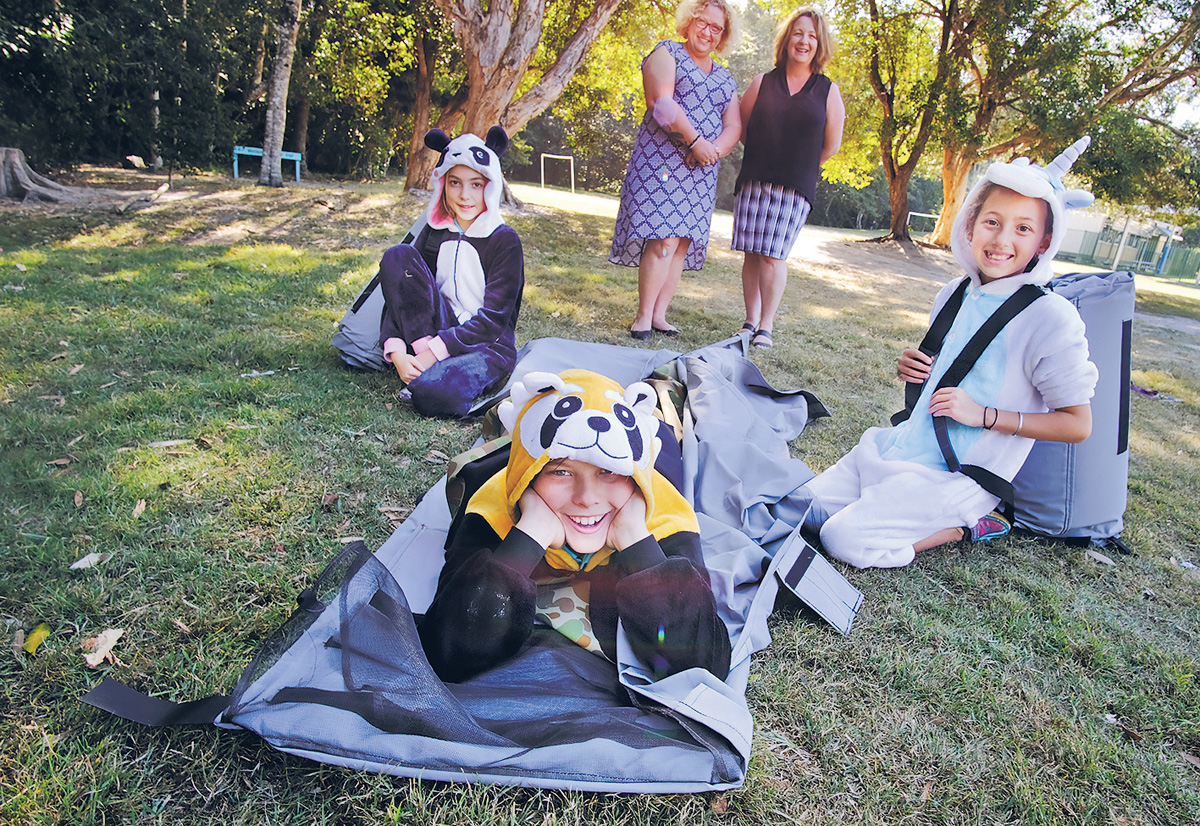 School swags go to the homeless The Echo