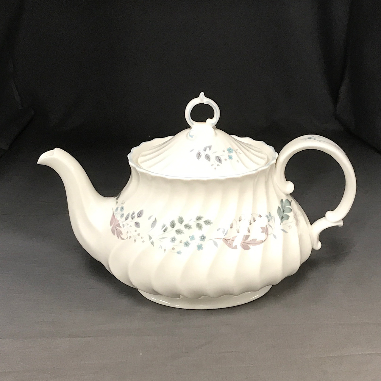 Royal Doulton Glen Auldyn Teapot Large Echo's China