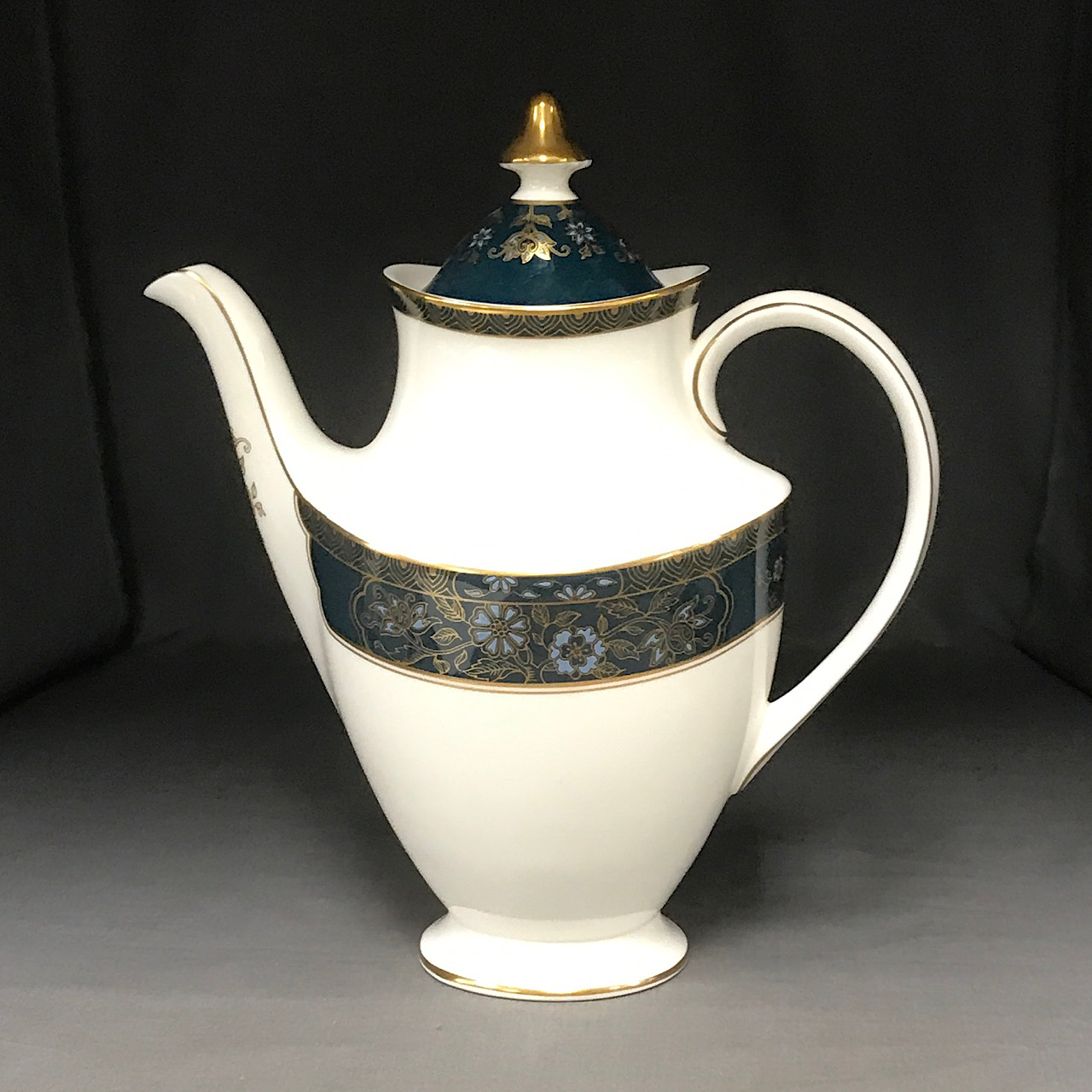 Royal Doulton Carlyle Coffee Pot Large Echo's China