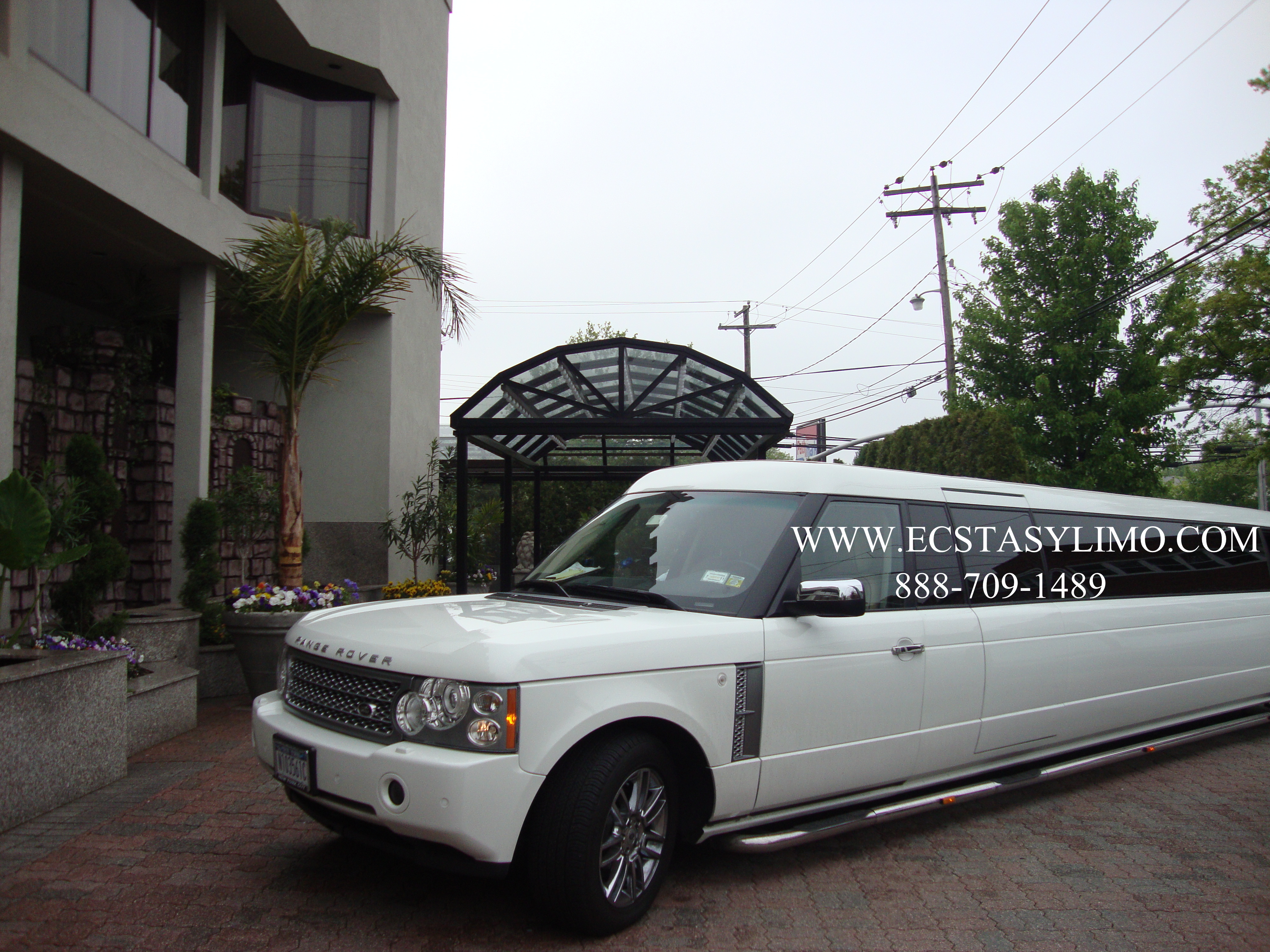 Brooklyn limousine service for weddings. Limo service in Brooklyn for