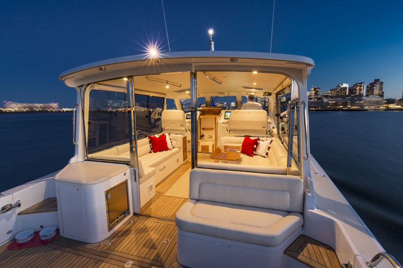 New for 2017 Sliding Glass Sides & Entry Door With Versatile Guest