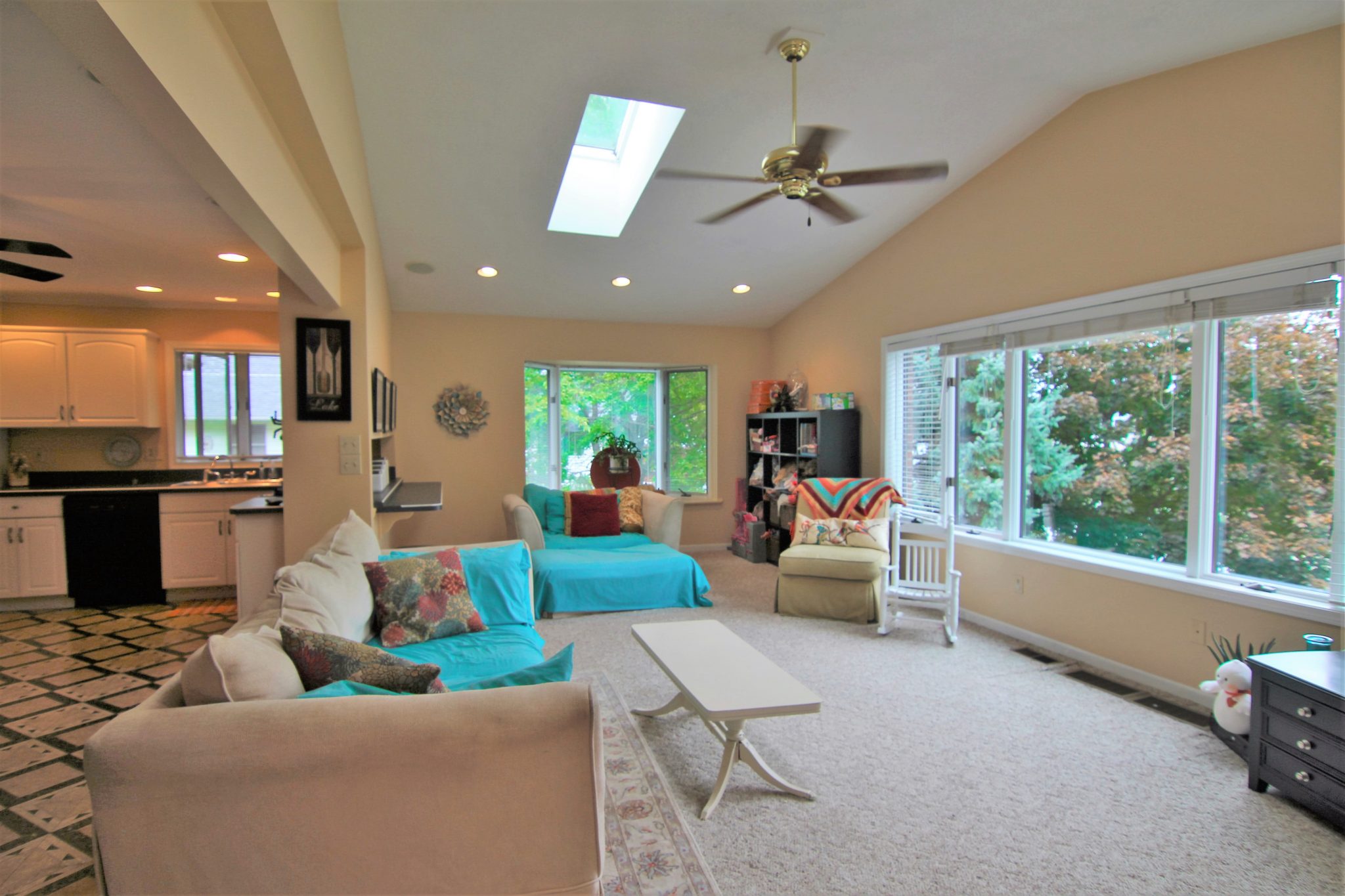 JUST LISTED on Lobdell Lake 16455 Oak Hill