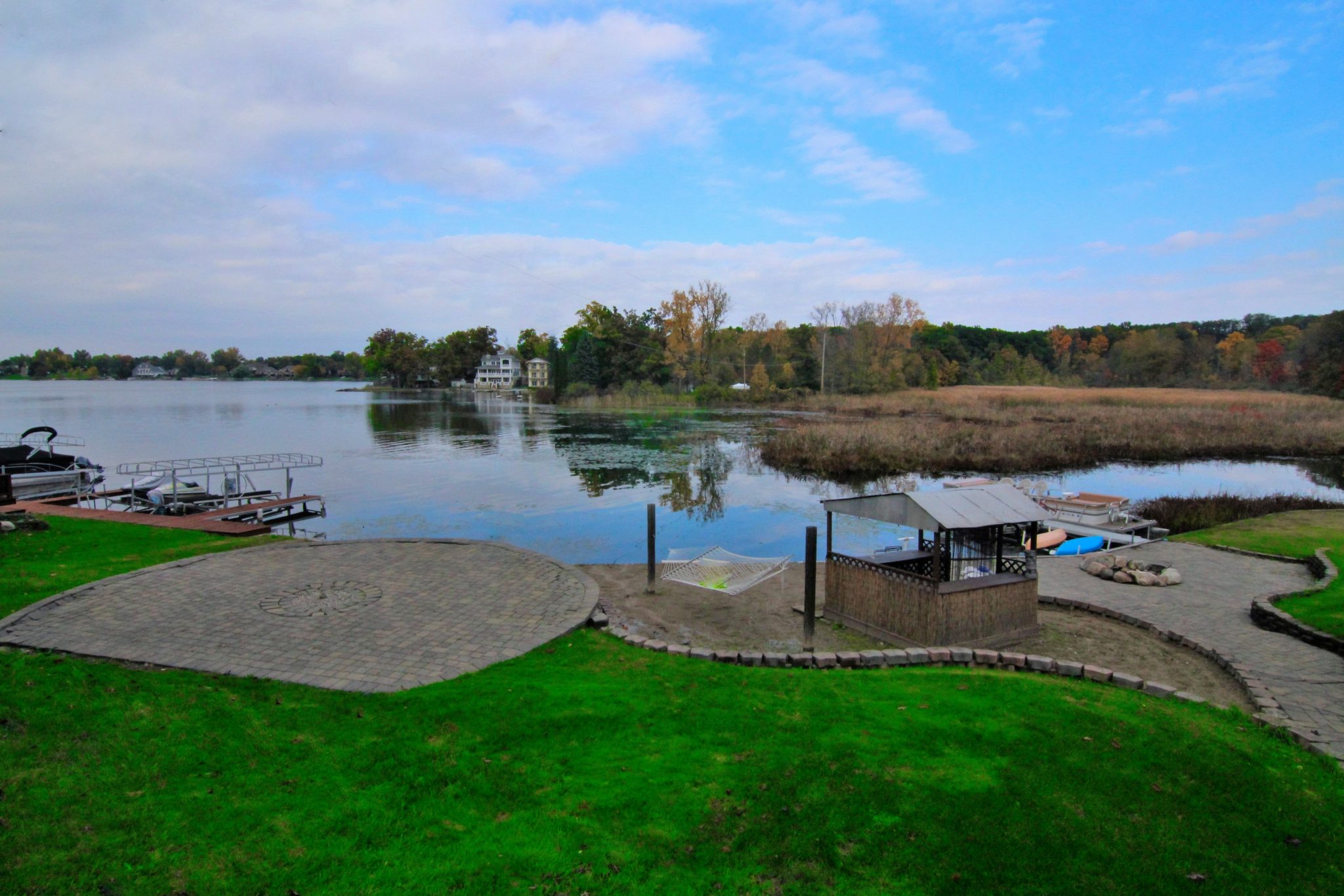 JUST LISTED on Lobdell Lake 16455 Oak Hill