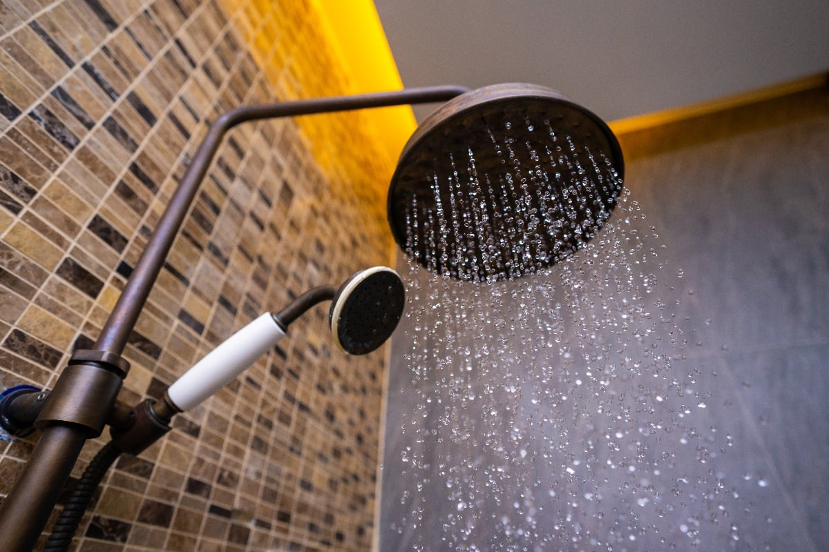 Evaluating Rain Shower Head Pros And Cons
