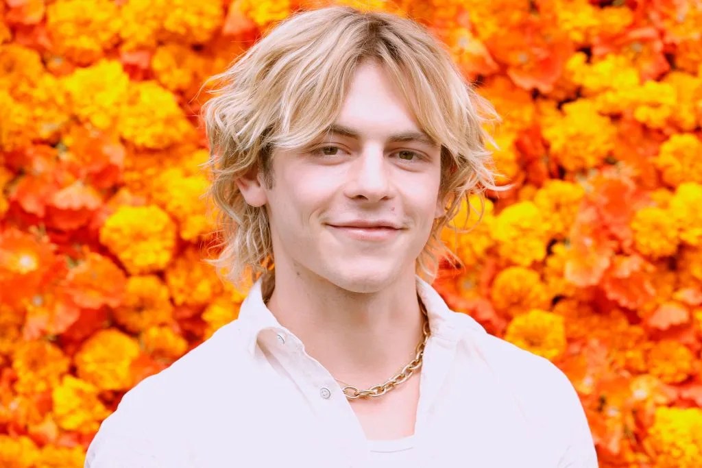 13 Social Media Posts that Show Why We Love Ross Lynch EDGE United States