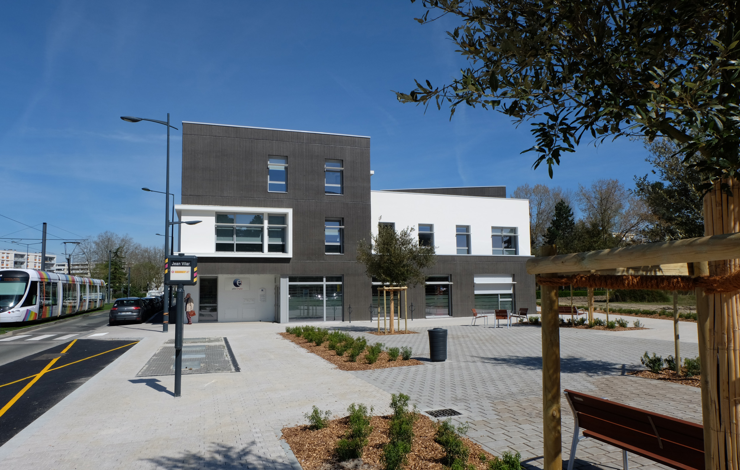 PÔLE EMPLOI MONPLAISIR ANGERS (49) Edifices Architectes Agence