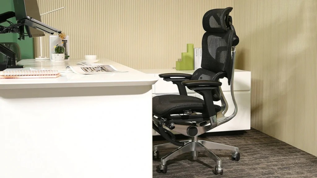 5 Most Comfortable & Ergonomic Chairs For Video Editors