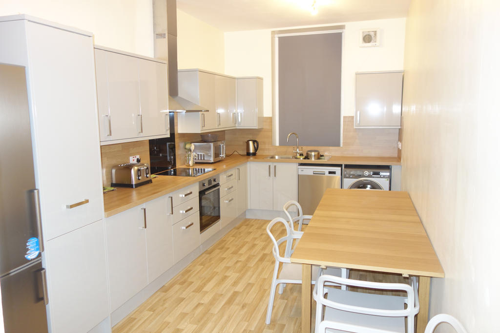 Edinburgh Apartments 5 Bed Union Street, New Town