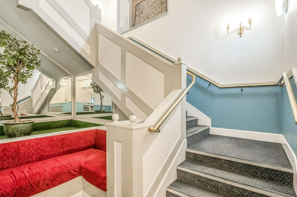 Edinburgh Apartments North Bridge Apartment, Old Town