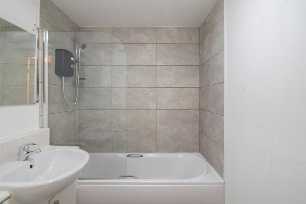 Glasgow Apartments Wallace St Apartment, Tradeston