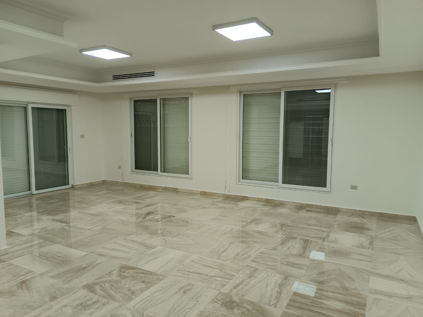 Super deluxe apartment for rent in Deir Ghubar Edraj Real Estate