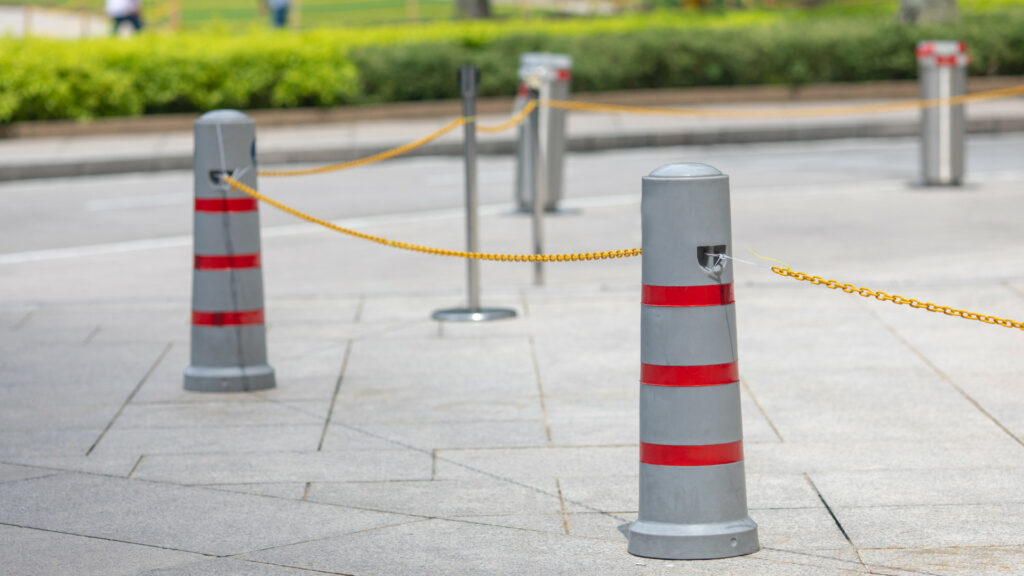 Automatic Chain Barrier Bollards EDS UK