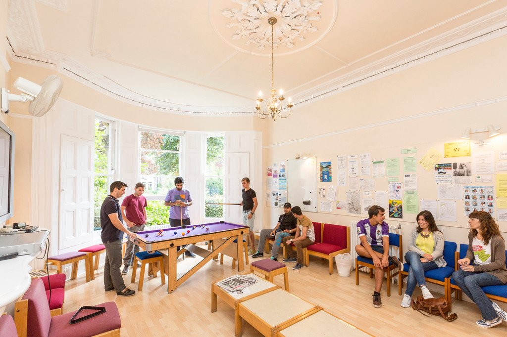 Språkkurs i Bristol på The English Language Centre (ELC)