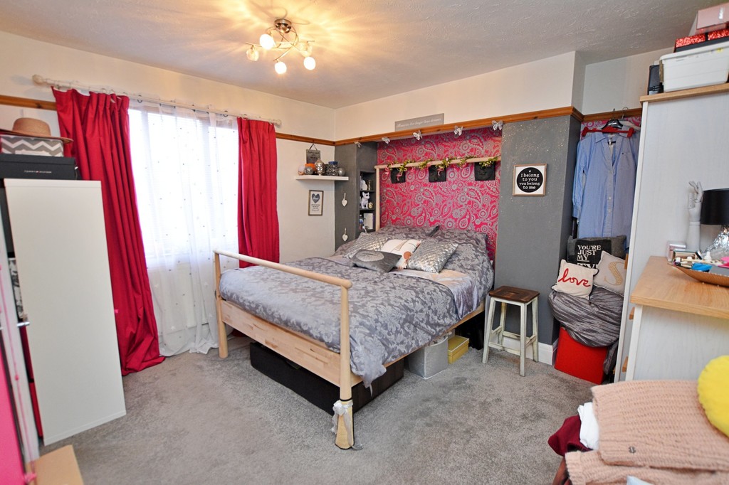 Eastlands Road, Rugby Edward Knight Estate Agents