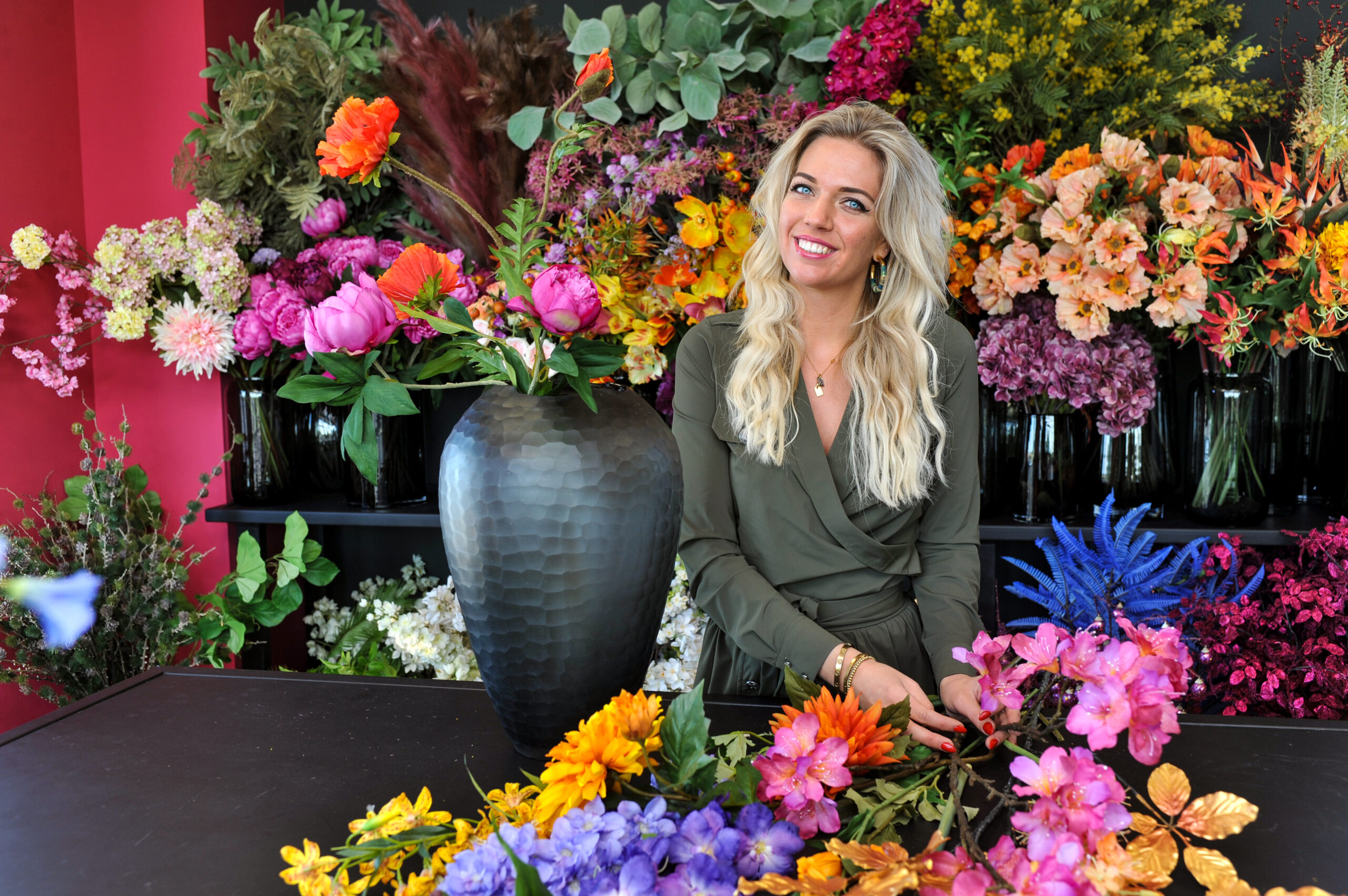 SPECIAL EDITION Live Style Guide host by Sabrina de Bruin Emerald