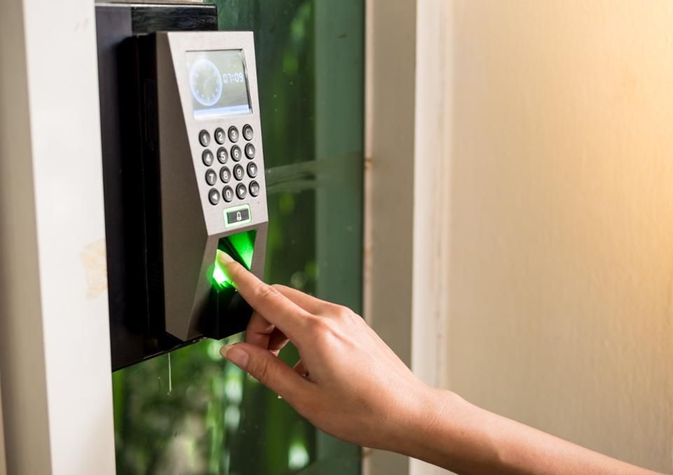 Should I Install a Biometric Reader in My Workplace Efficient