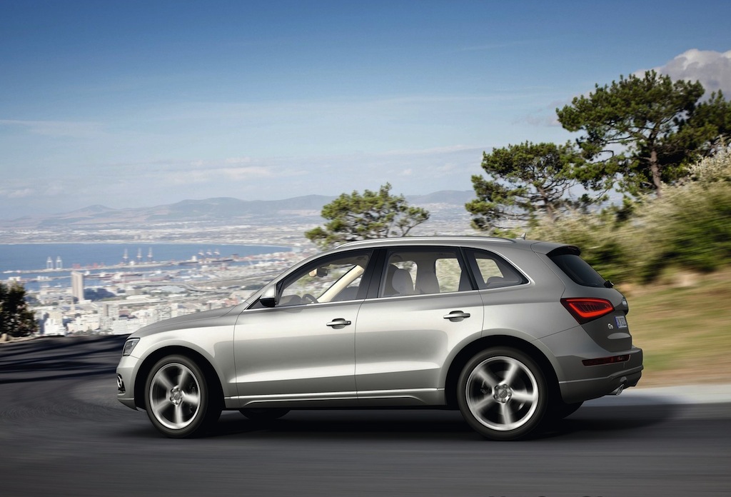 2013 Audi Q5 Side Rear In Motion egmCarTech