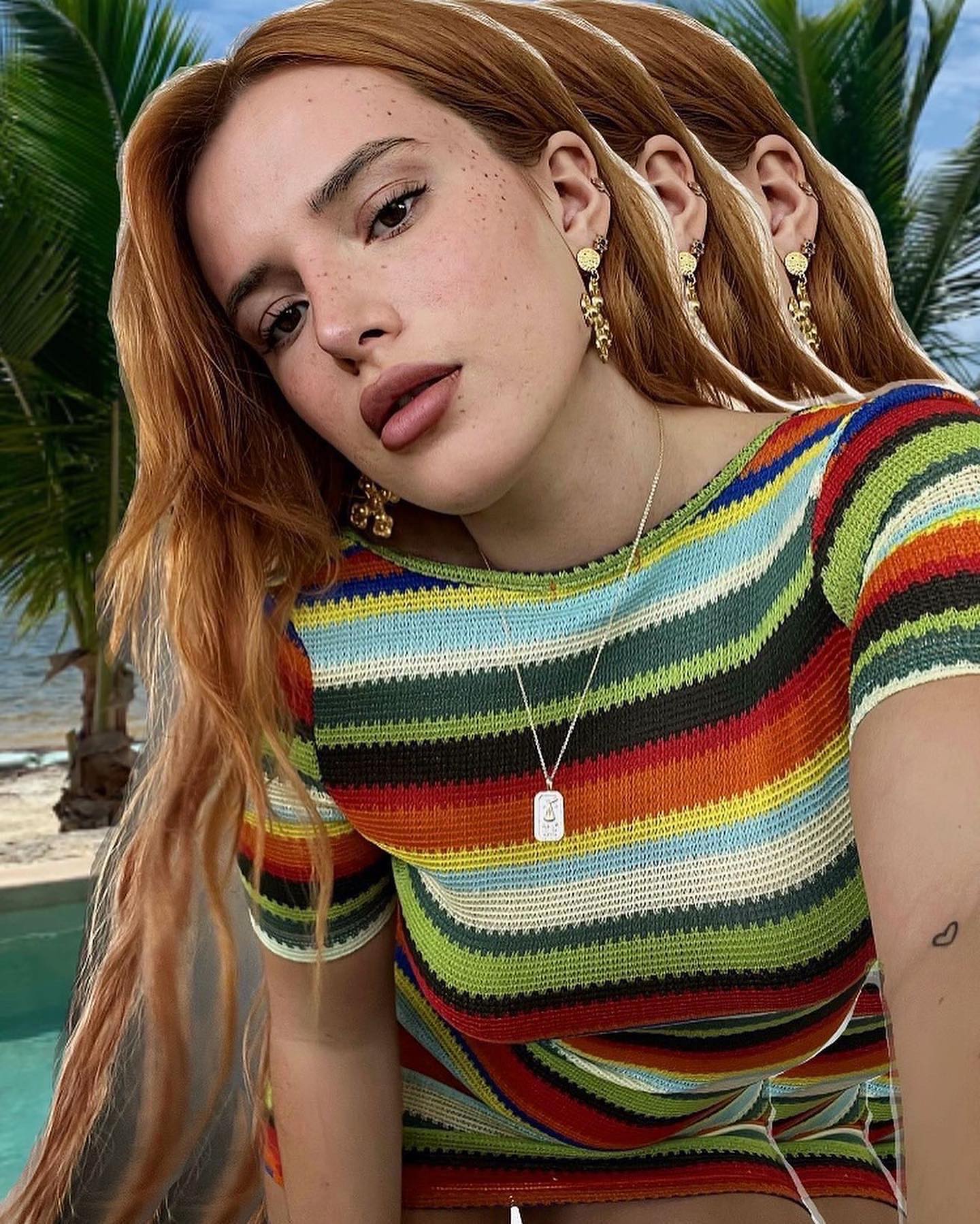 Bella Thornes Brings The Bling(04)