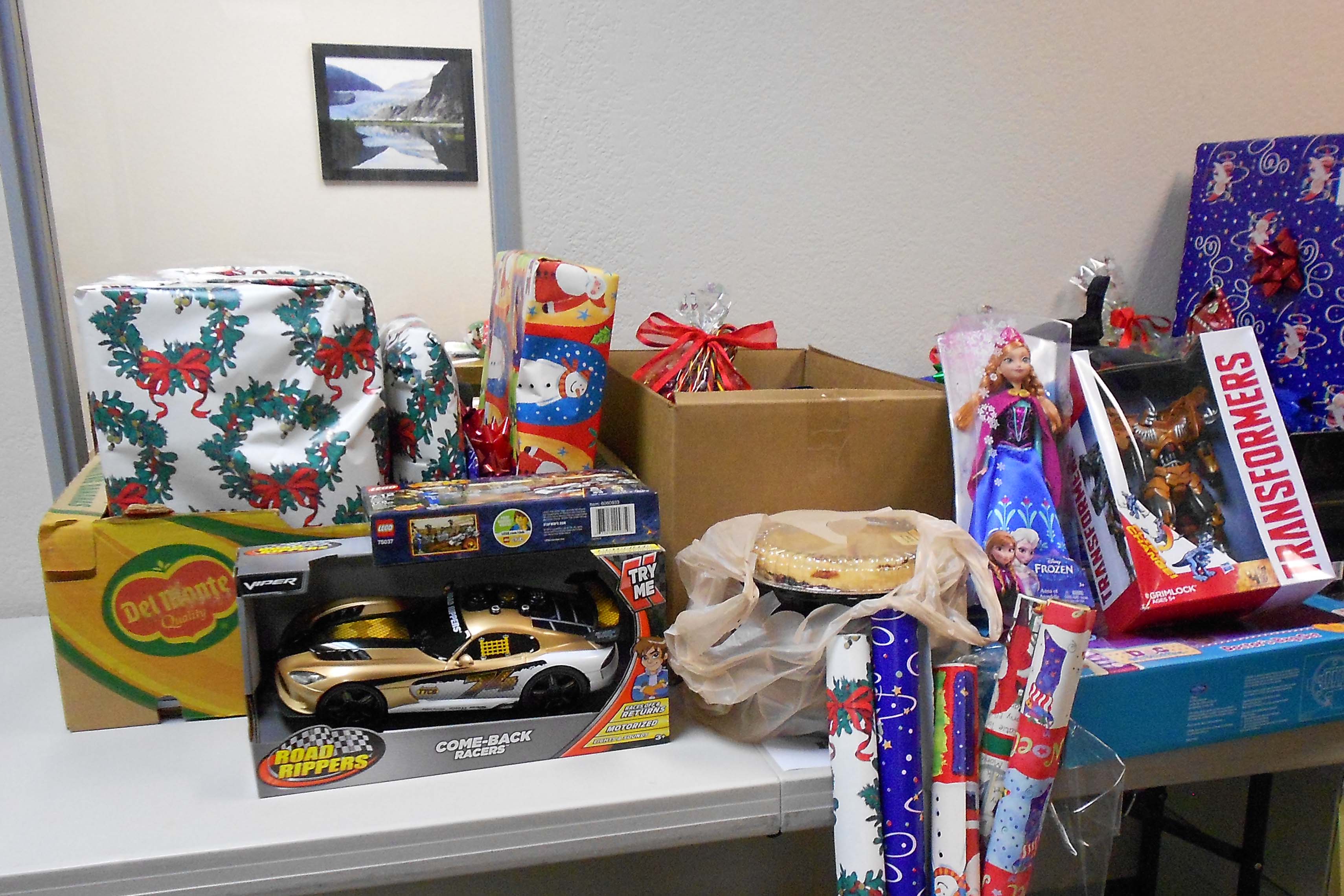 Best Donation Christmas Gifts Making Spirits Bright Community Giving EHSI