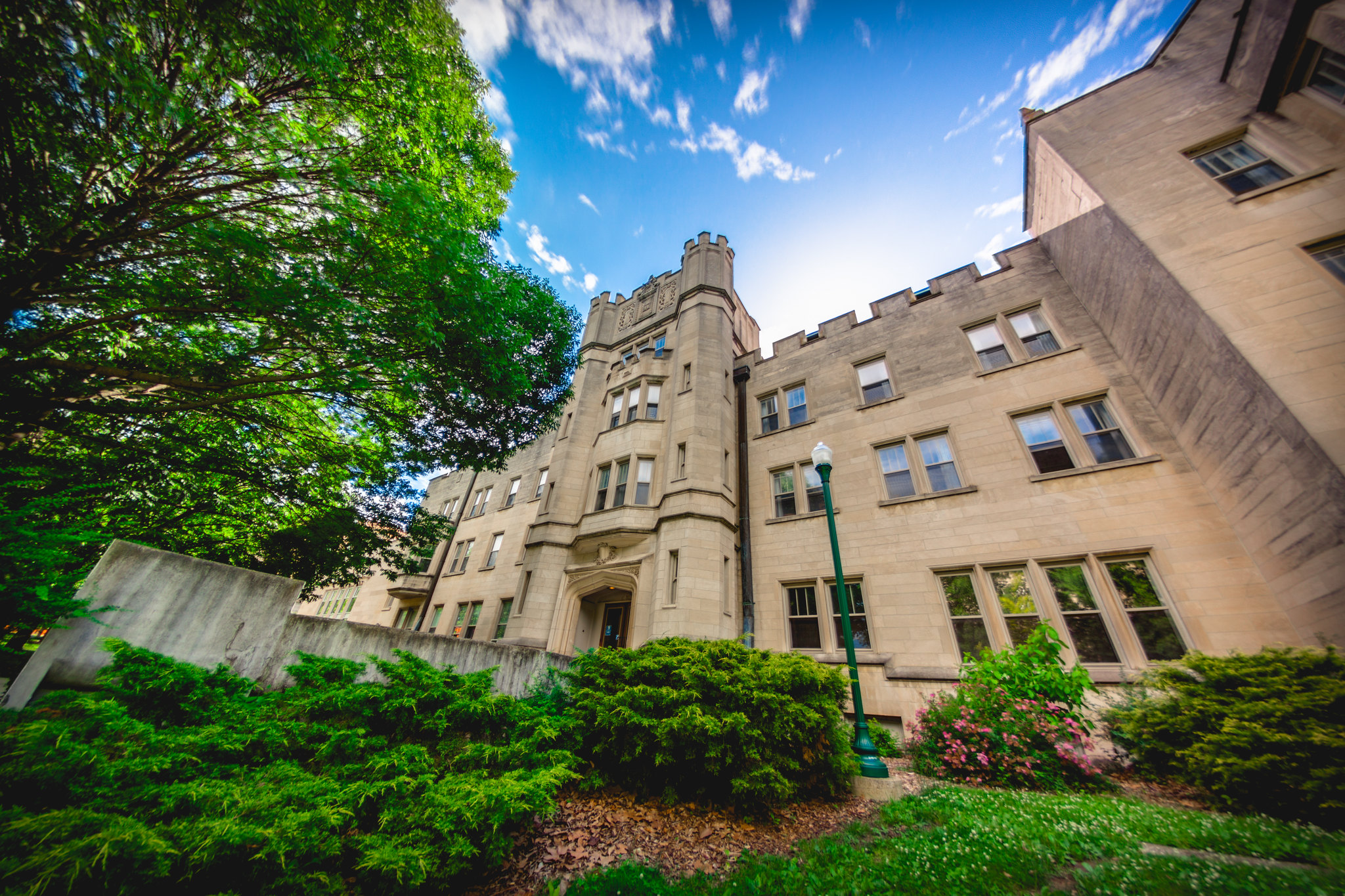 Housing Communities EIU Housing Eastern Illinois University