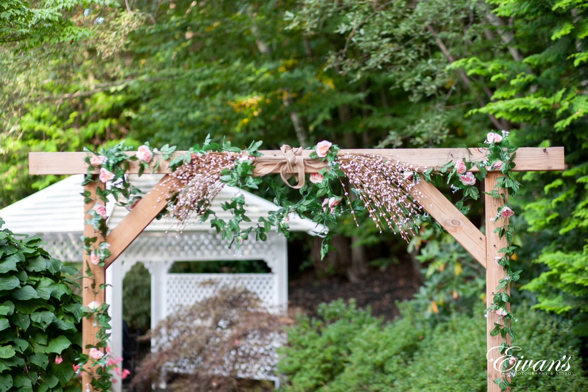 Budget Friendly Country Outdoor Wedding Ideas