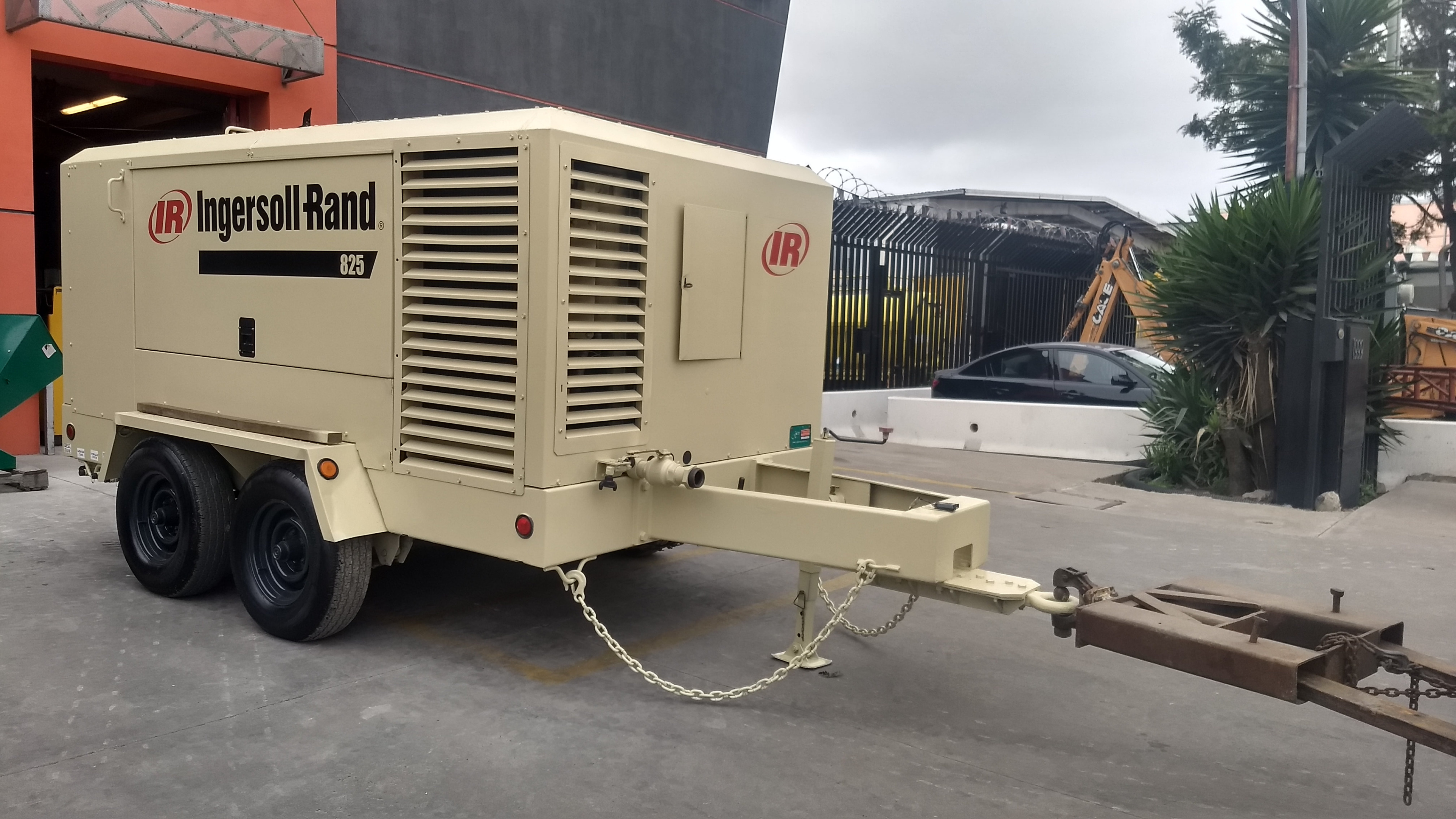 2007 Ingersoll Rand 825 CFM 3917 Pull Out Compressor