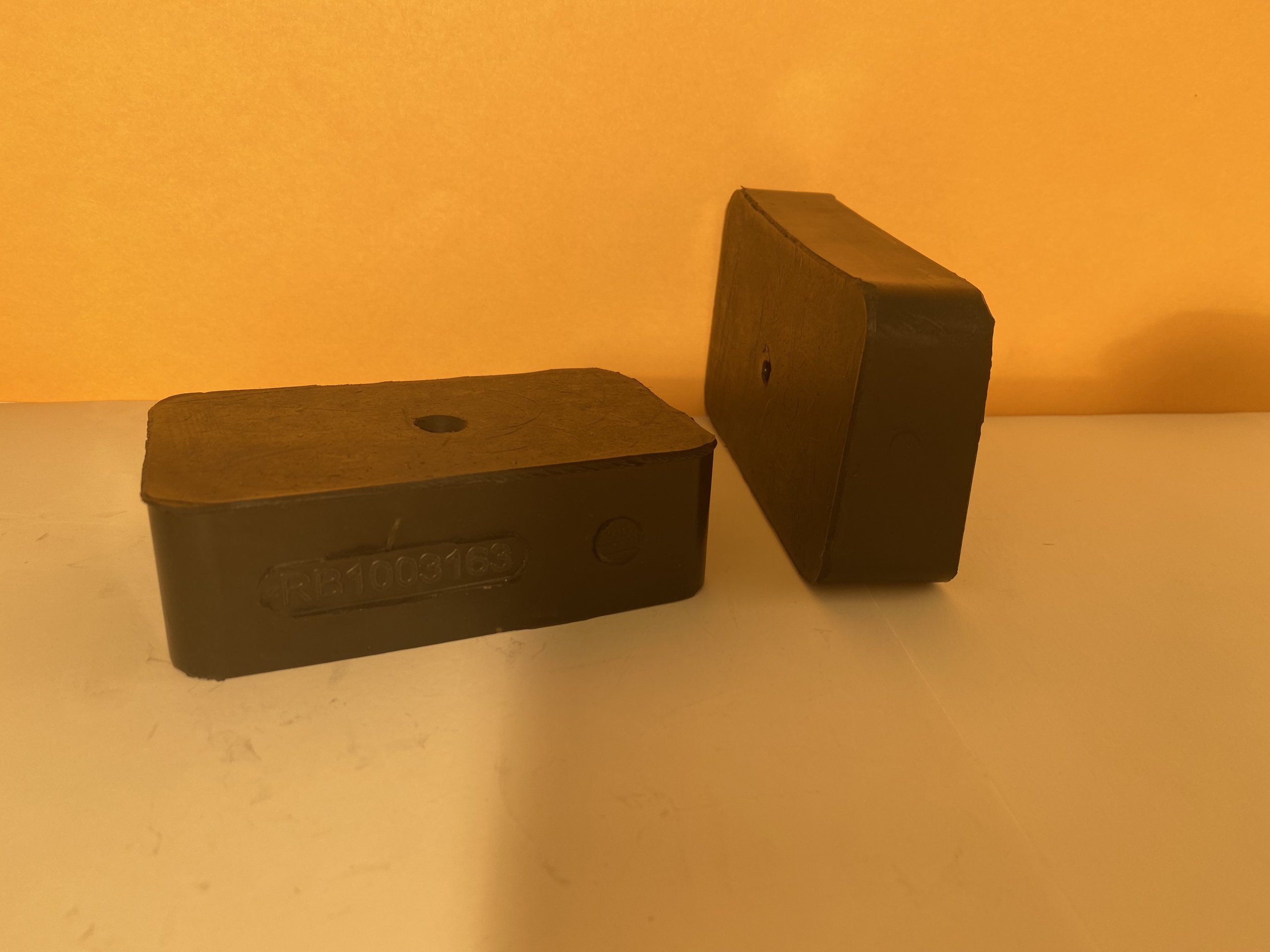 Standard item elastoRVRoof Rack Rubber Spacer RB1003163 101x31x63