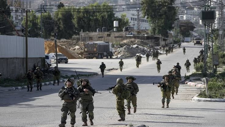 مسئول فلسطيني: الأسرى يتعرضون لعمليات إبادة داخل السجون الإسرائيلية مسئول فلسطيني: الأسرى يتعرضون لعمليات إبادة داخل السجون الإسرائيلية