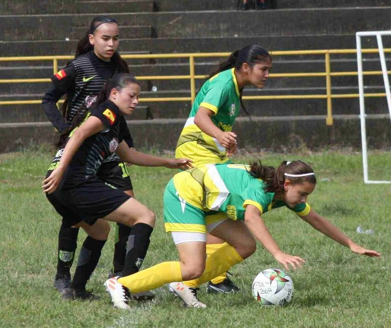 Con triunfos de la Selección Pereira Jega y del Atlético Dosquebradas