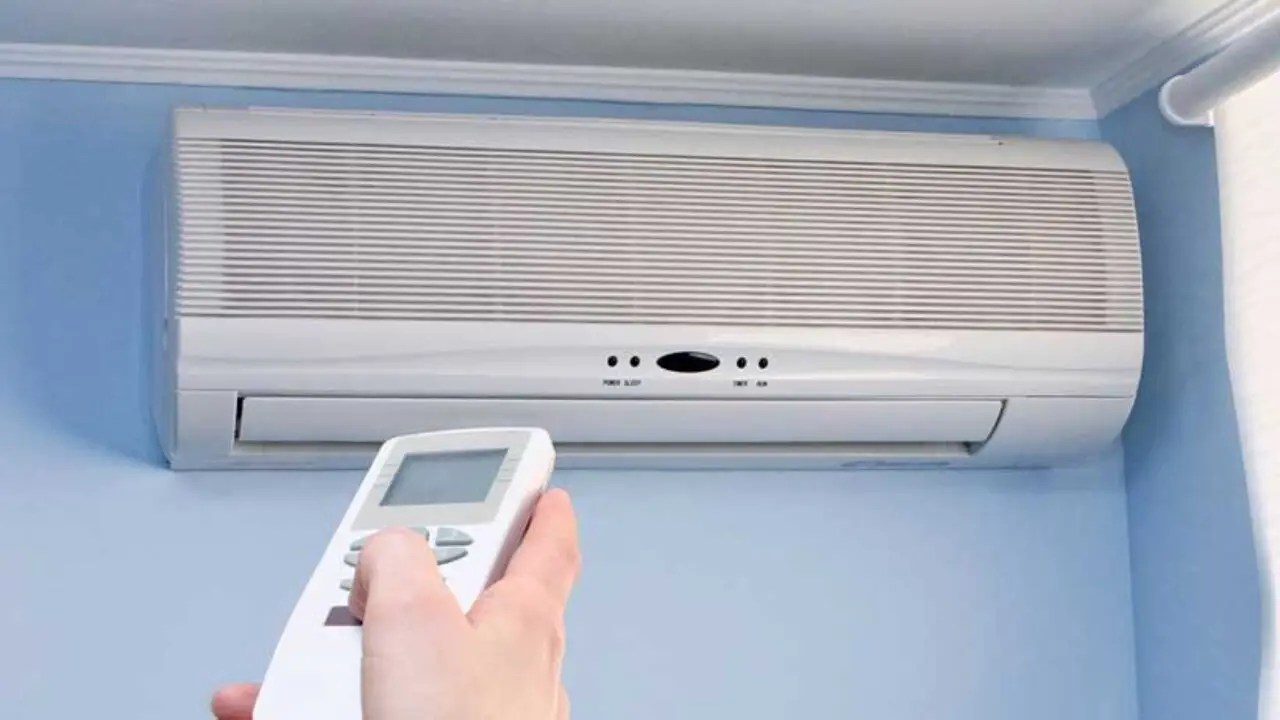 Air conditioner that makes noise what to do?