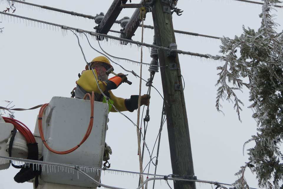 Déjà Vu as Coops Lead in Satisfaction America's Electric Cooperatives