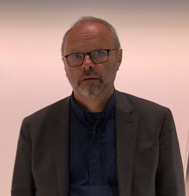 Robert Llewellyn Electric Days