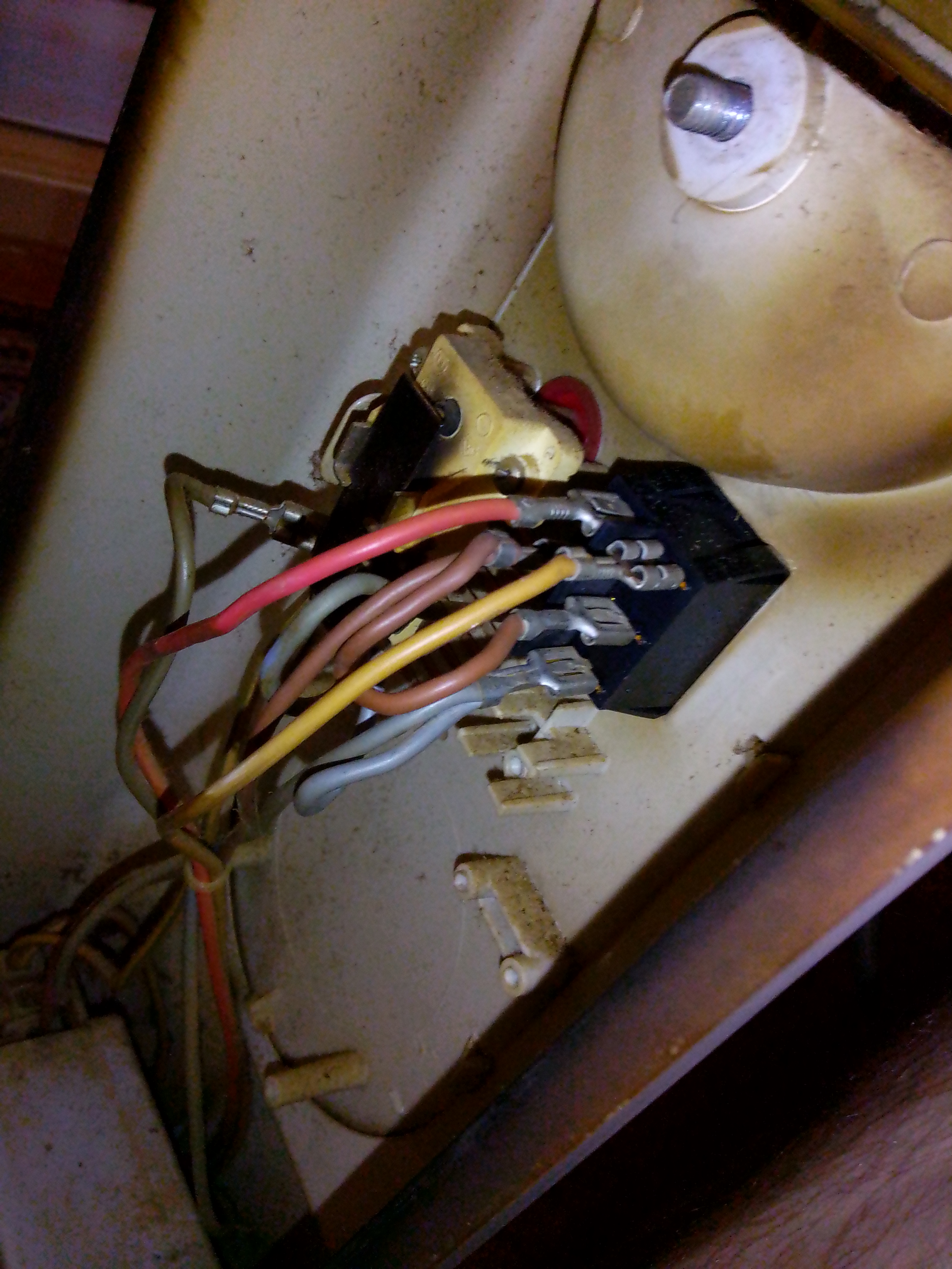 Electric oil heater switch light always On | Electronics Forum