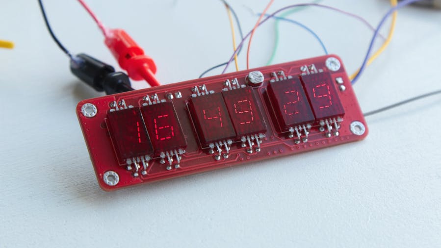Vintage VQB 71 SevenSegment LED Displays Make GPS Clock Both Brilliant and Attractive
