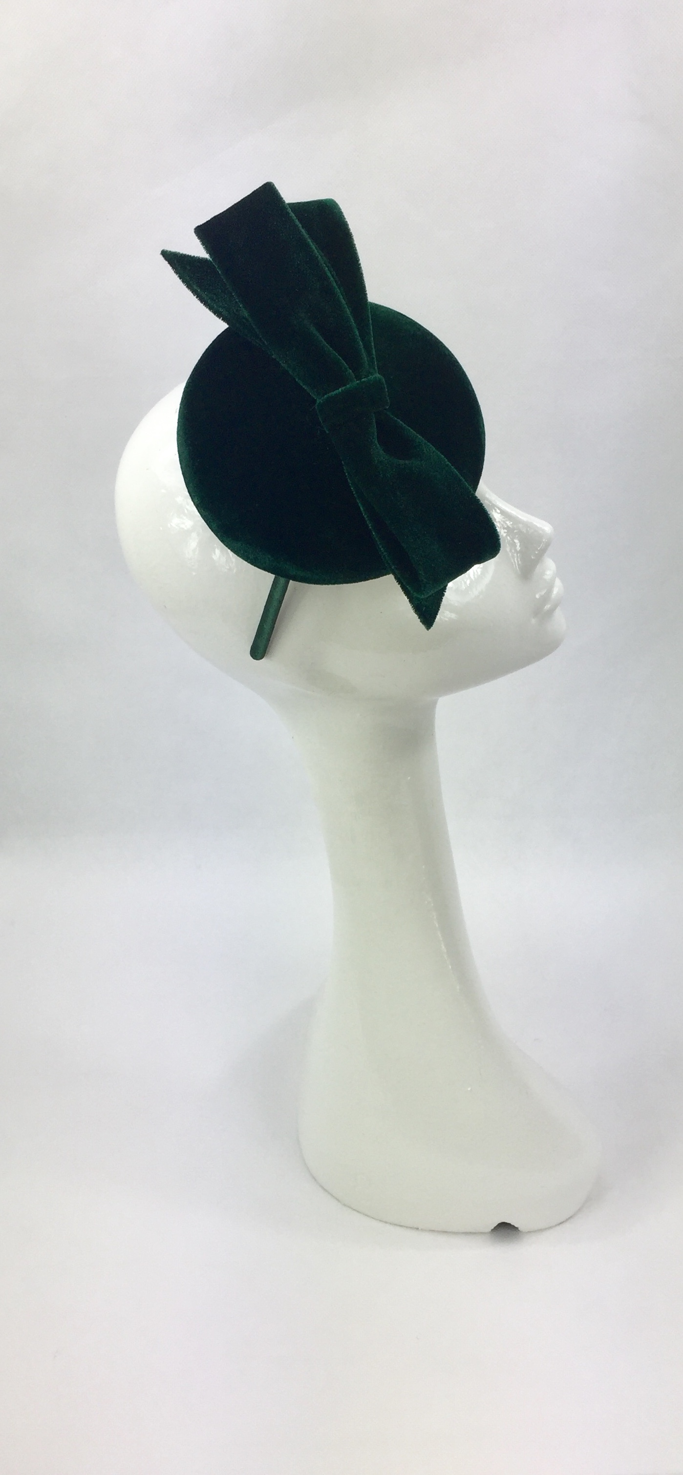 Velvet and Sinamay Small Disc Fascinator with Bow in Emerald Green