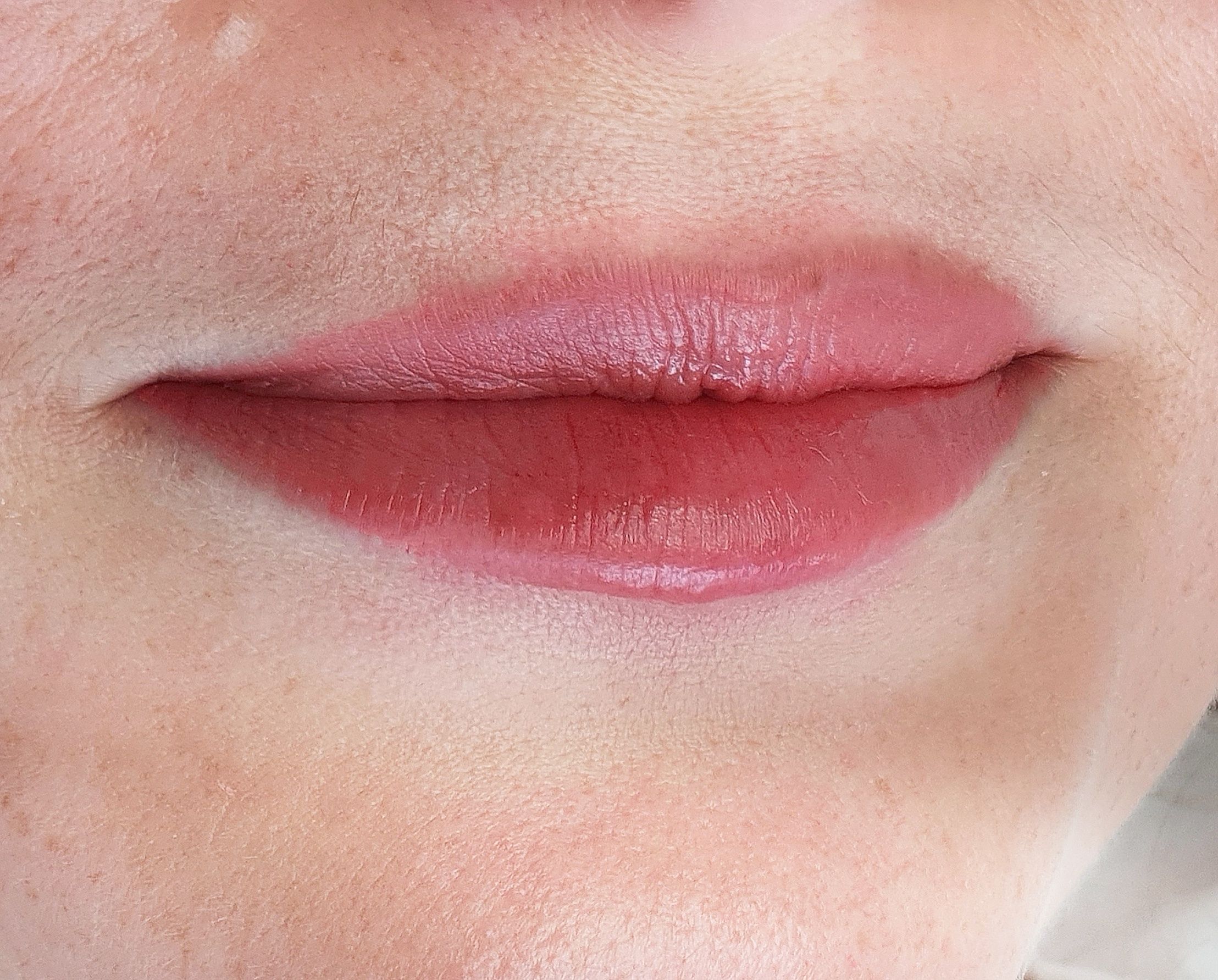 Lippenkontur Lippenverschönerungen Permanent Make Up Saarland