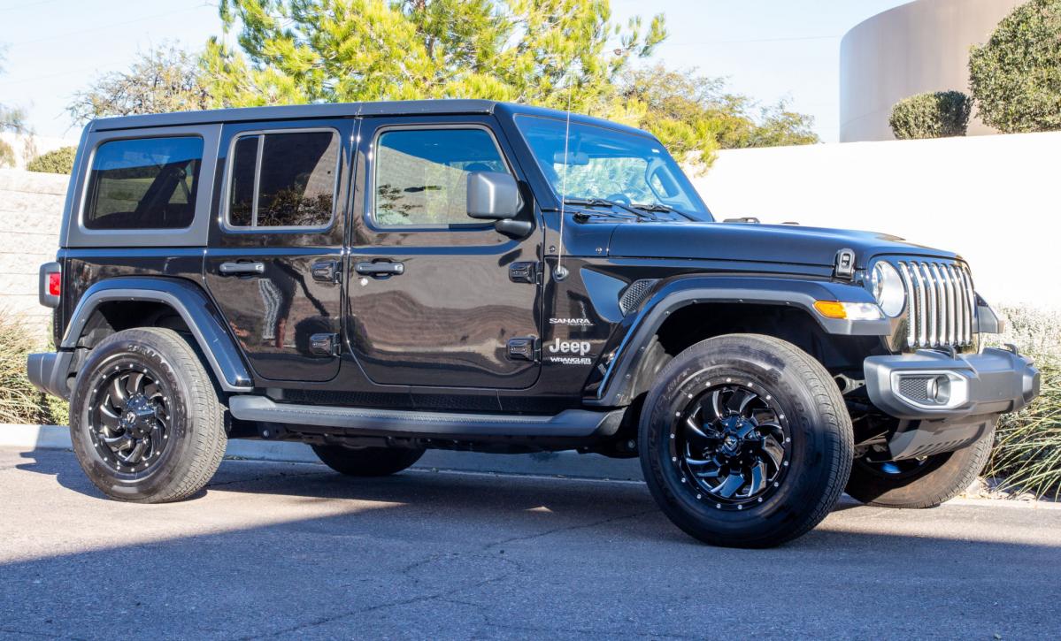 18 inch Fuel OffRoad Cleaver Gloss Black Milled on 2019 Jeep Wrangler