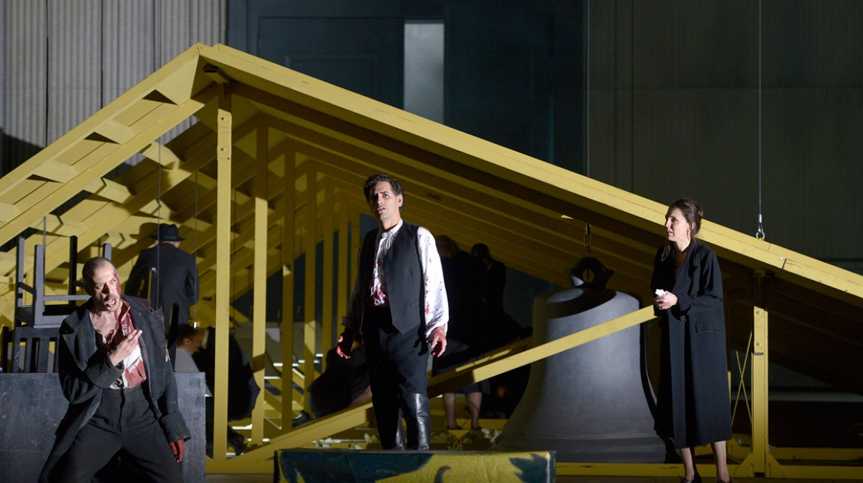 Les Huguenots by David Alden, Deutsche Oper Berlin Assistant Set