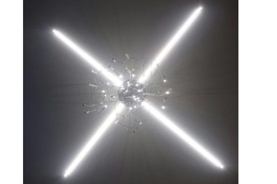Le strisce led possono essere a luce diretta, oppure coperte da una veletta, per illuminare in modo indiretto. Segui I Nostri Consigli Su Come Illuminare La Tua Stanza Con La Striscia Led