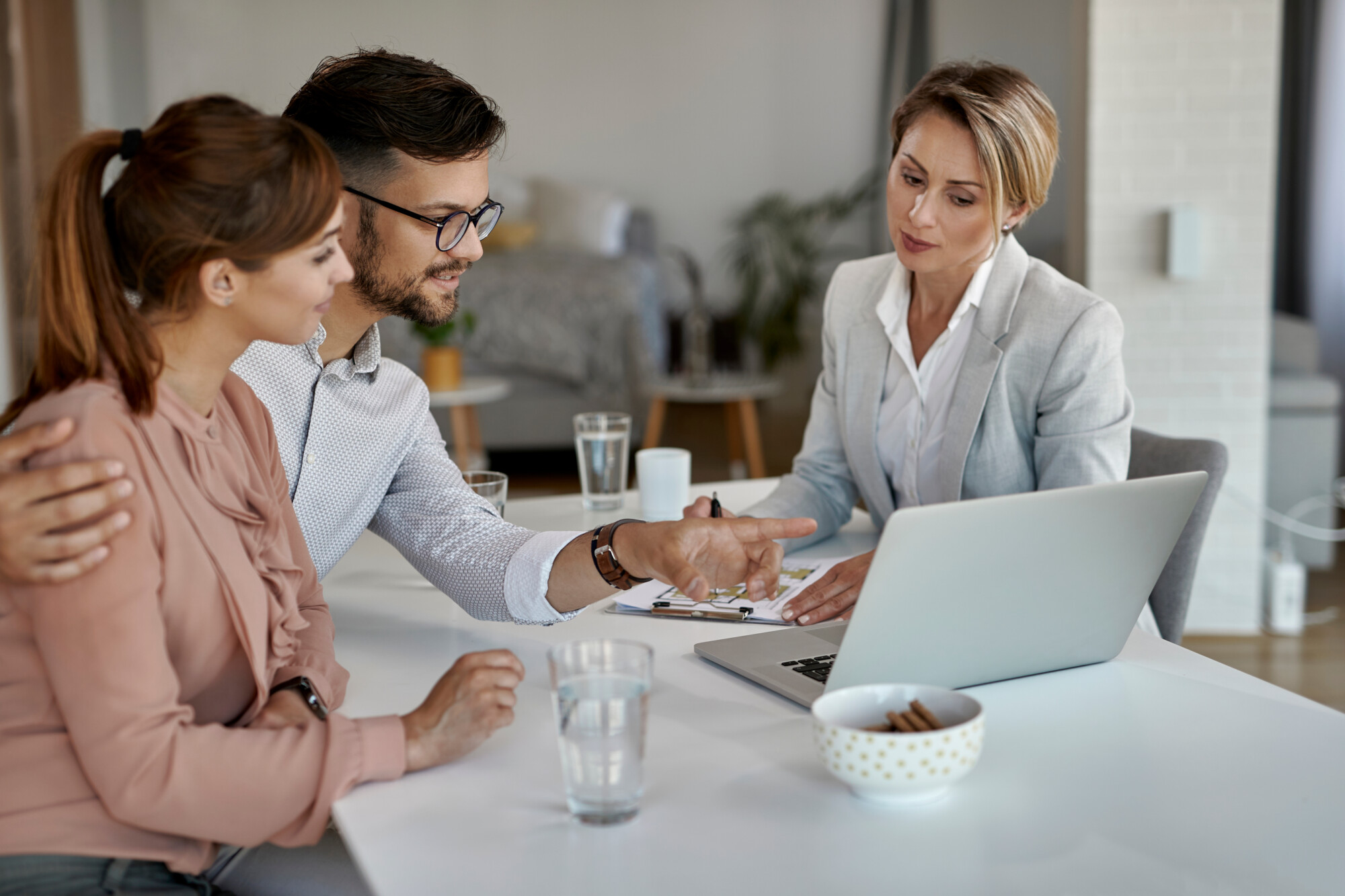 How Do You Negotiate With A Real Estate Agent?