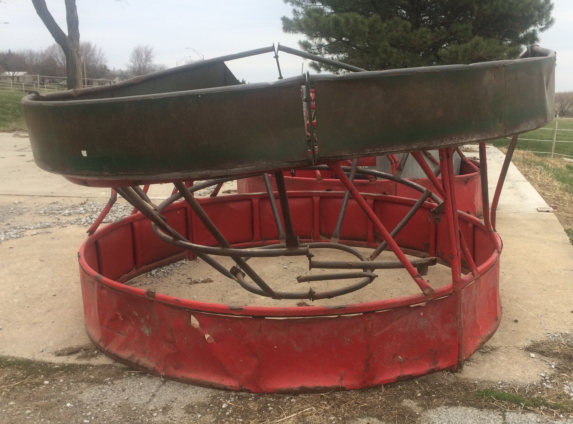 Round Bale Hay Feeder